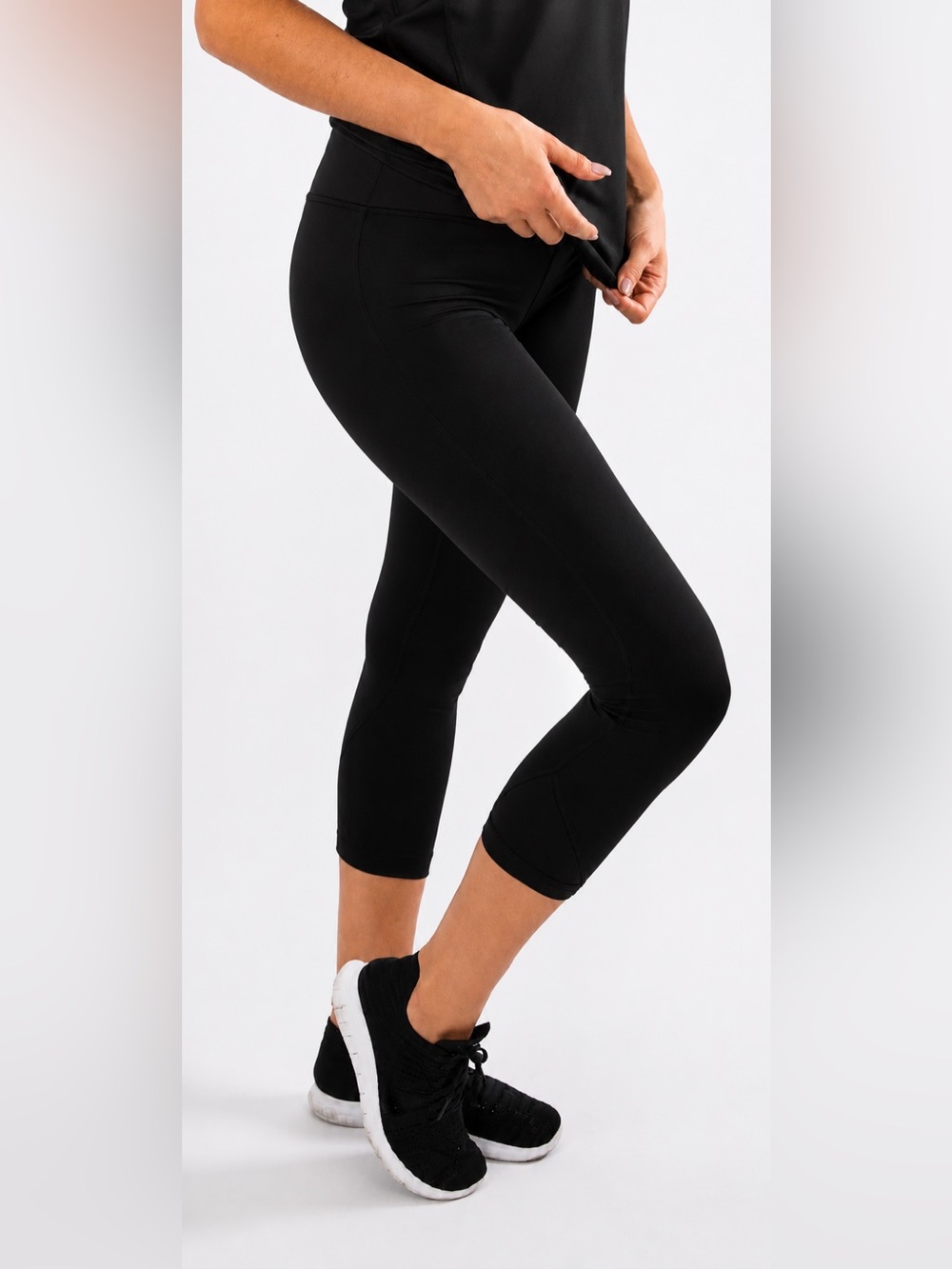 Citrus Active Wear Cropped 7/8 Athletic Pants-Black